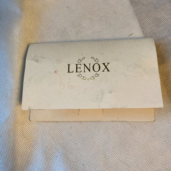 Lenox Bone China Brooches with Rhinestones and 24 KT Gold Trim - set of 2 - Picture 5 of 8